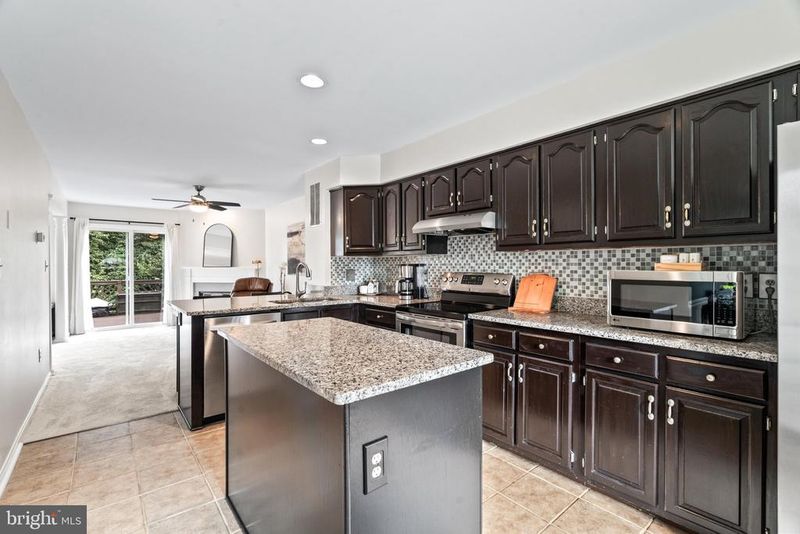 6626 Commodore Ct, New Market, MD 21774