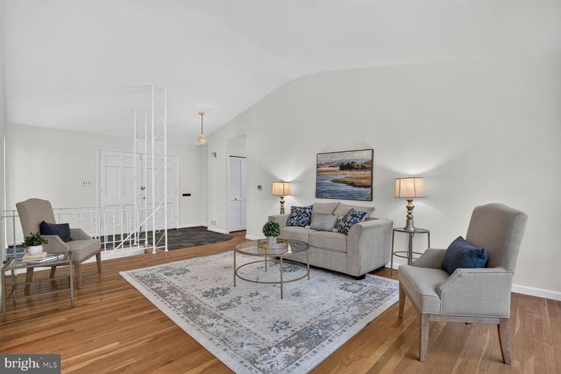 8600 Buckhannon Dr, Potomac, MD 20854