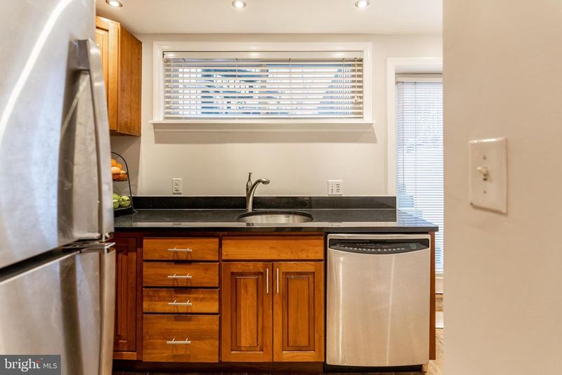 2019 O St NW #B, Washington, DC 20036