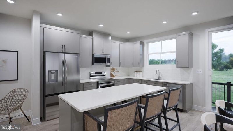 9647 Grant Ave, Manassas, VA 20108