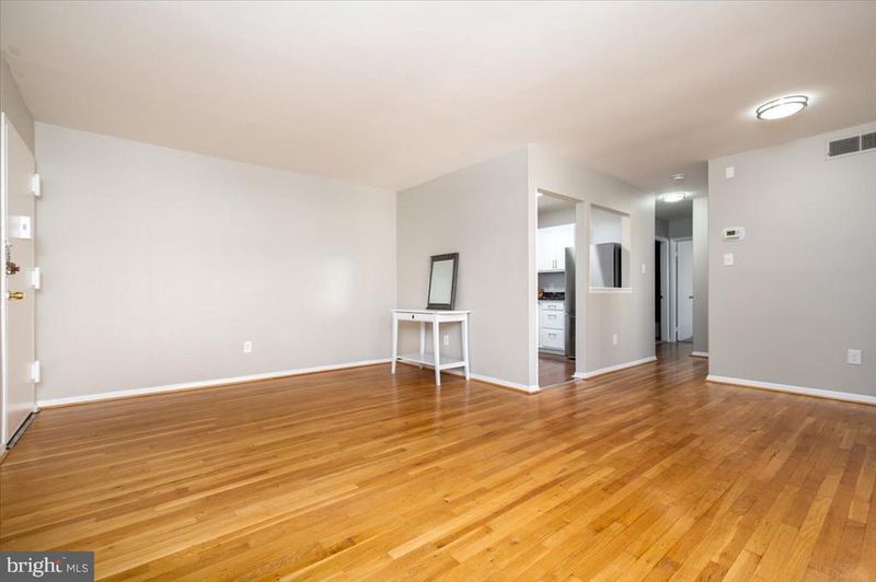 7054 Eastern Ave NW #304, Washington, DC 20012