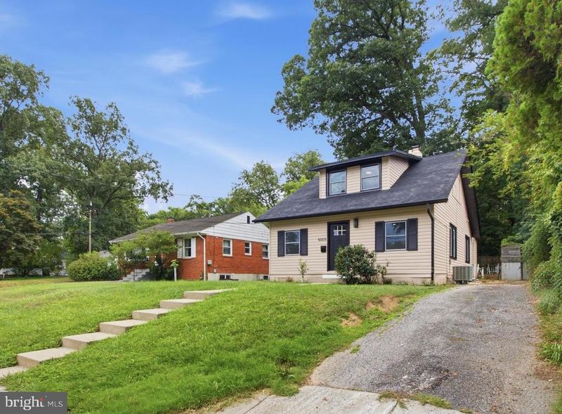 5005 Hollywood Rd, College Park, MD 20740