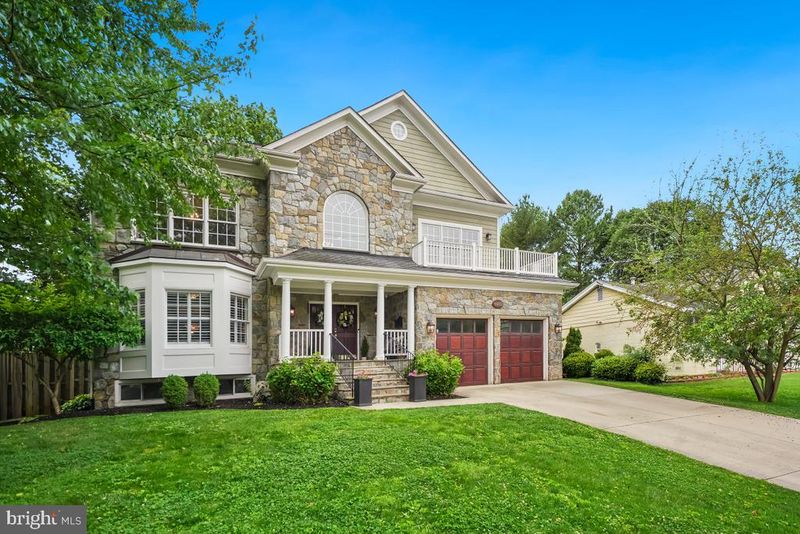 8610 Hartsdale Ave, Bethesda, MD 20817