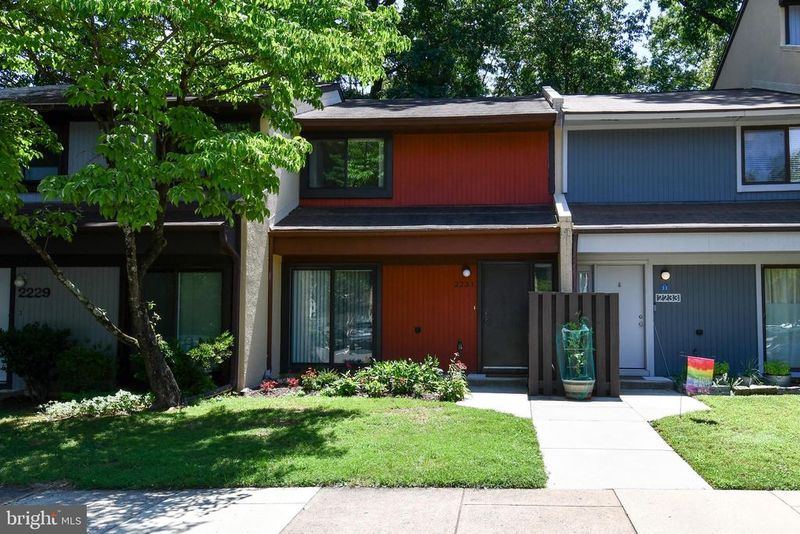 2231 Cartwright Pl, Reston, VA 20191
