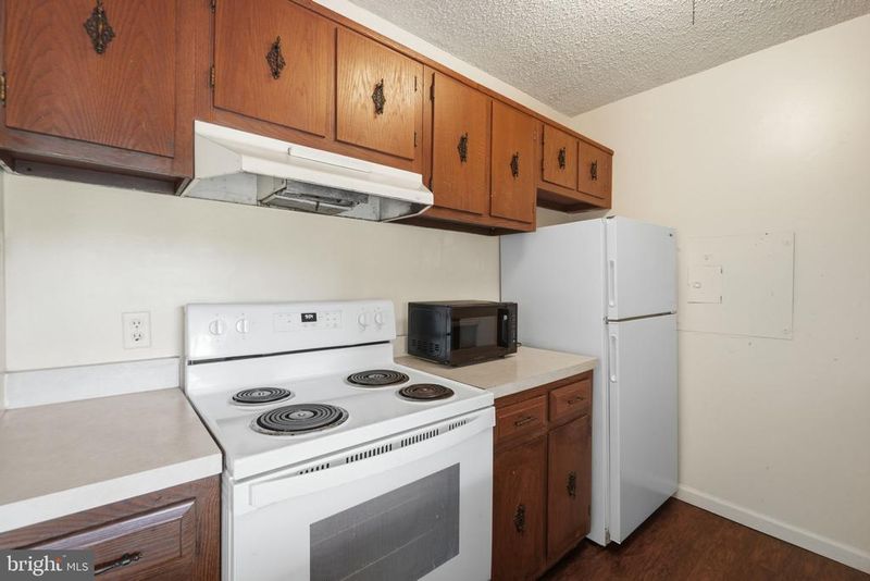 2311 Pimmit Dr #511E, Falls Church, VA 22043