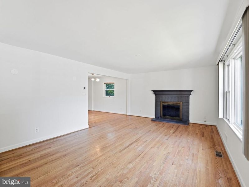 6230 Washington Blvd, Arlington, VA 22205