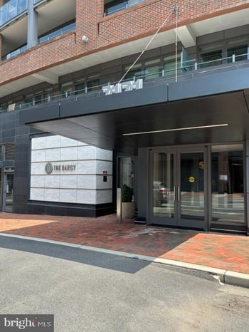 7171 Woodmont Ave #806, Bethesda, MD 20814
