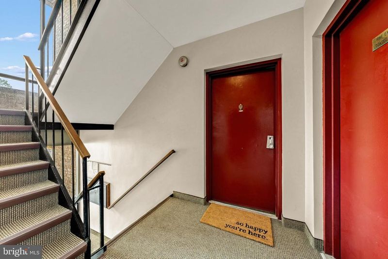 2045 Royal Fern Ct #41/11C, Reston, VA 20191