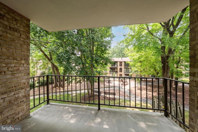2045 Royal Fern Ct #41/11C, Reston, VA 20191