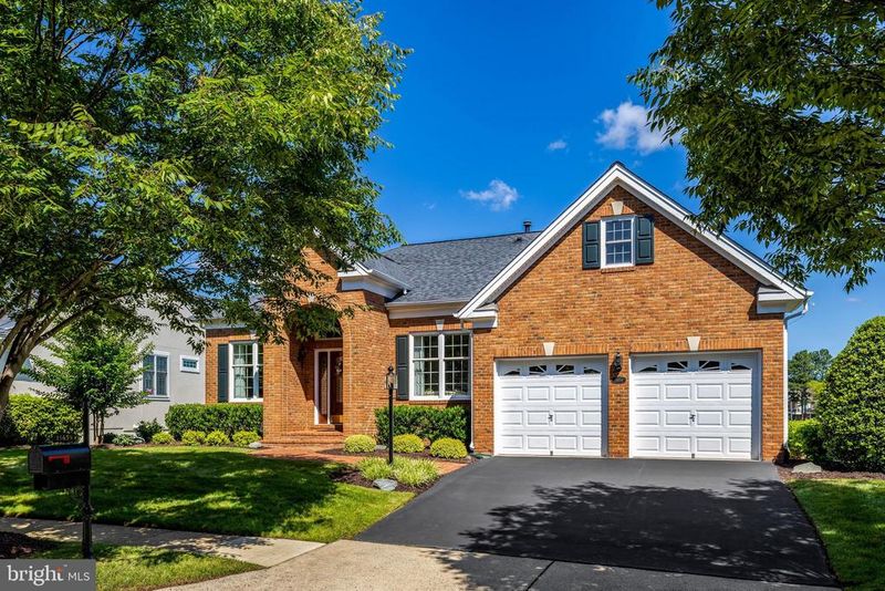 15454 Legacy Way, Haymarket, VA 20169