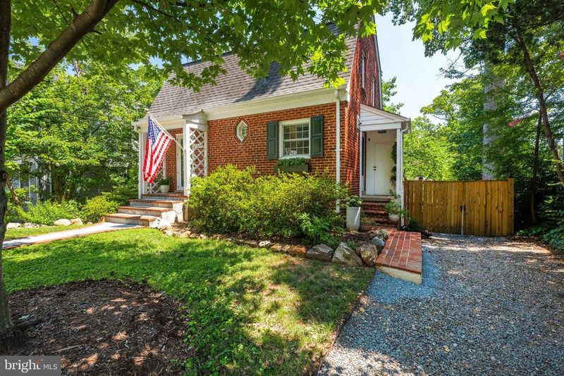 5706 9th Rd N, Arlington, VA 22205