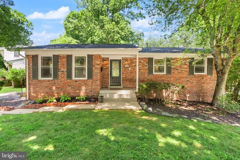 3231 Fair Woods Pw, Fairfax, VA 22030