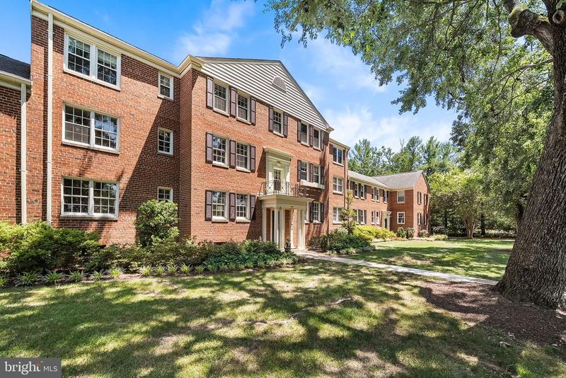 6617 E Wakefield Dr #B1, Alexandria, VA 22307