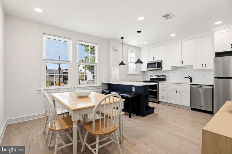 3714 T St NW, Washington, DC 20007