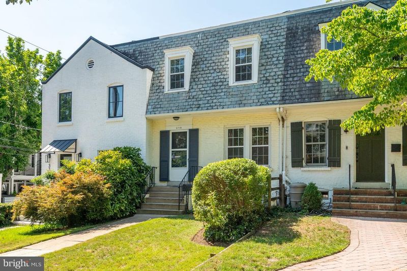 3714 T St NW, Washington, DC 20007