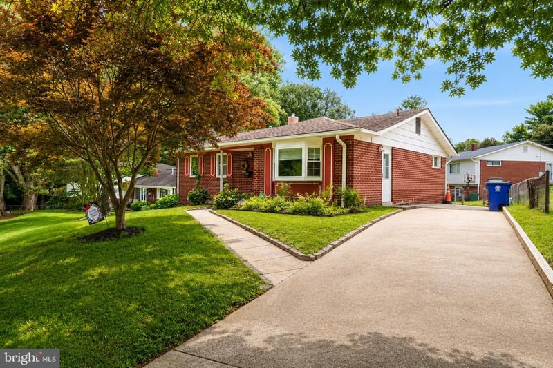 537 E Indian Spring Dr, Silver Spring, MD 20901