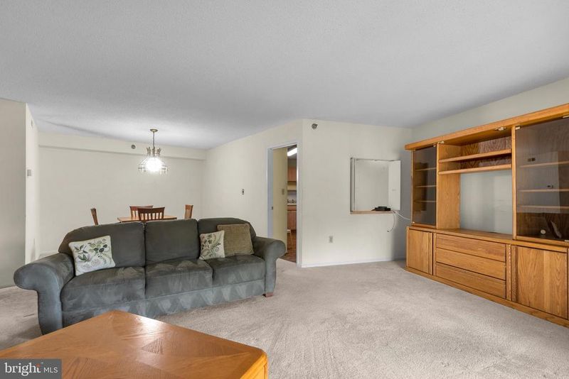 15100 Interlachen Dr #4-117, Silver Spring, MD 20906