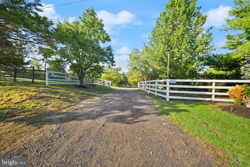 14481 Warrenton Rd, Fredericksburg, VA 22406