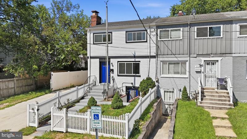 2112 Columbia Pl, Landover, MD 20785