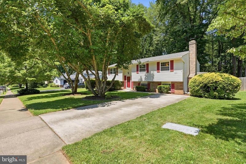 9812 Oleander Ave, Vienna, VA 22181