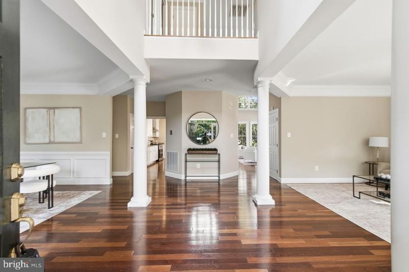 106 Dunloggin Dr, Rockville, MD 20850
