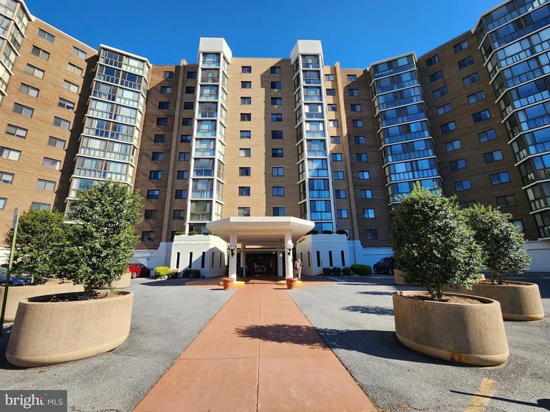 3330 N Leisure World Blvd #5-415, Silver Spring, MD 20906