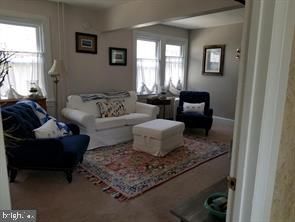 20 Locust Ave #B, Annapolis, MD 21401