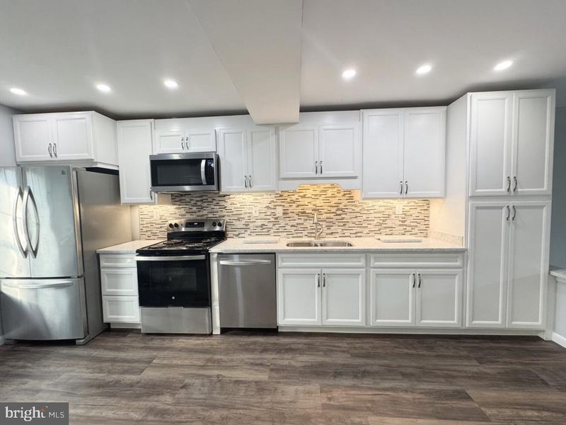 5817 Burke Manor Ct, Burke, VA 22015