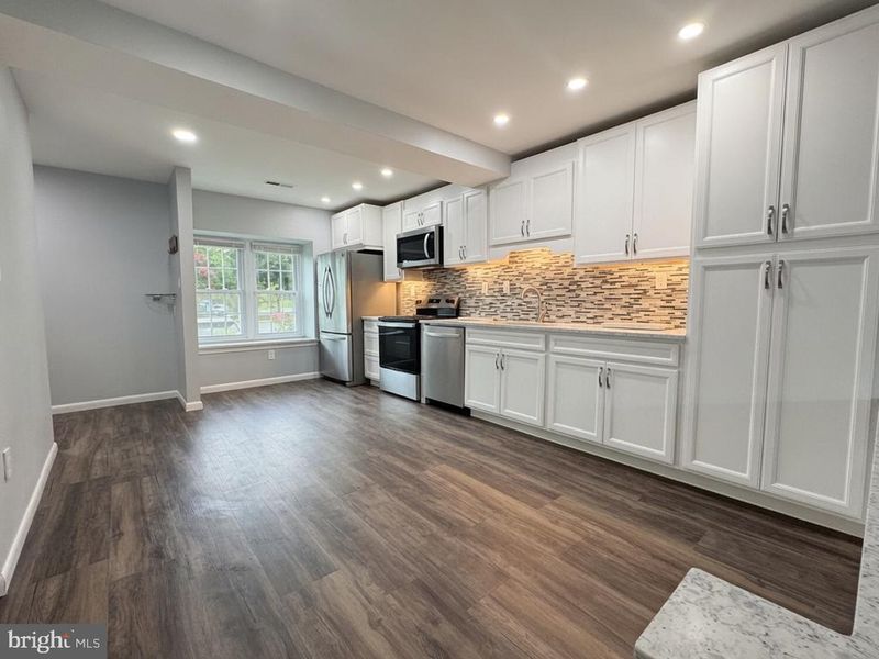 5817 Burke Manor Ct, Burke, VA 22015