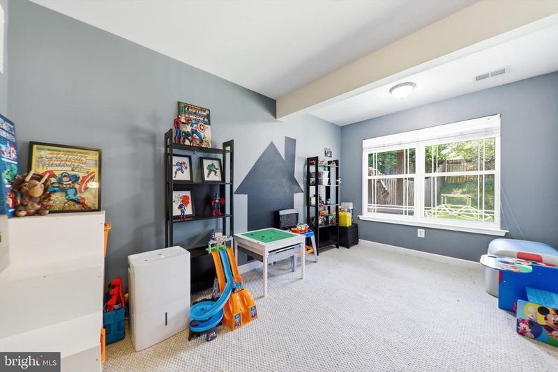 1007 Collindale Ave, Mount Airy, MD 21771