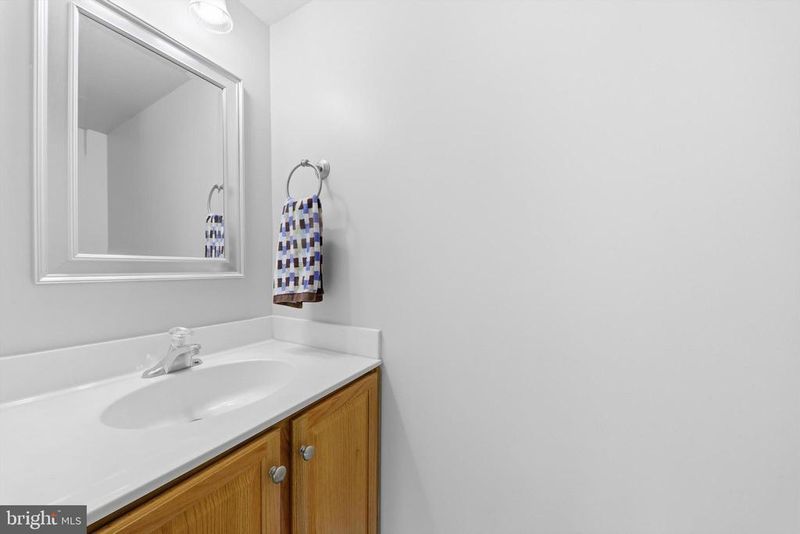 1007 Collindale Ave, Mount Airy, MD 21771