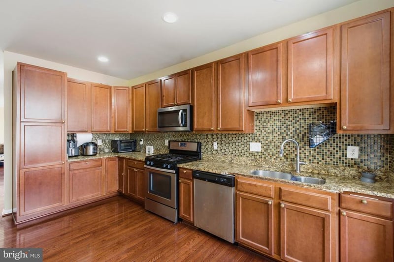 2968 Chinkapin Oak Ln, Woodbridge, VA 22191