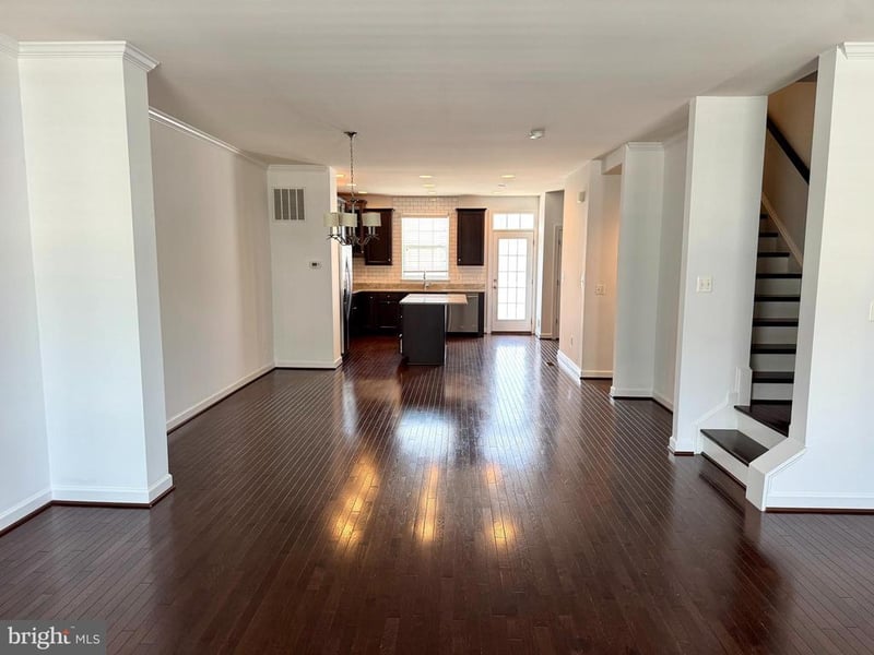 22885 Eileen Sq, Sterling, VA 20166