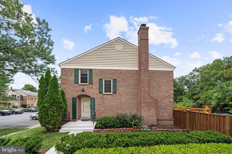5420 Cabot Ridge Ct, Fairfax, VA 22032