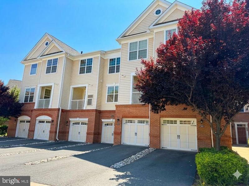 23257 Southdown Manor Ter #106, Ashburn, VA 20148