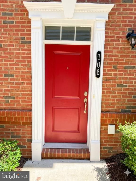 23257 Southdown Manor Ter #106, Ashburn, VA 20148
