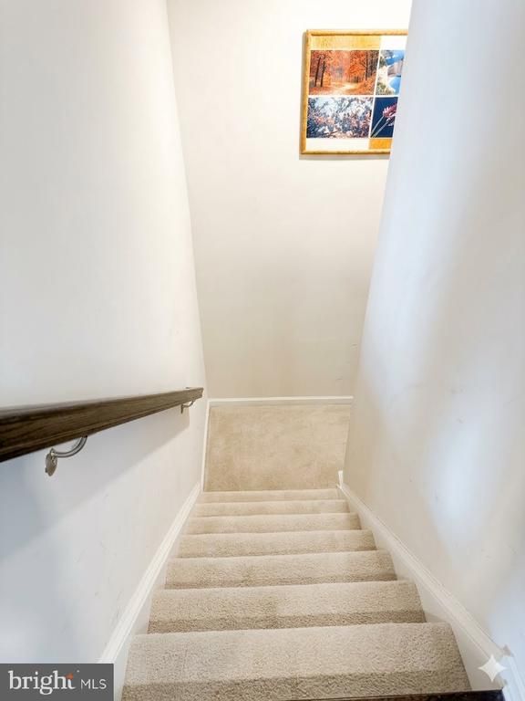 23257 Southdown Manor Ter #106, Ashburn, VA 20148