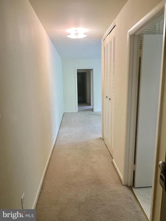 10625 Montrose Ave #204, Bethesda, MD 20814