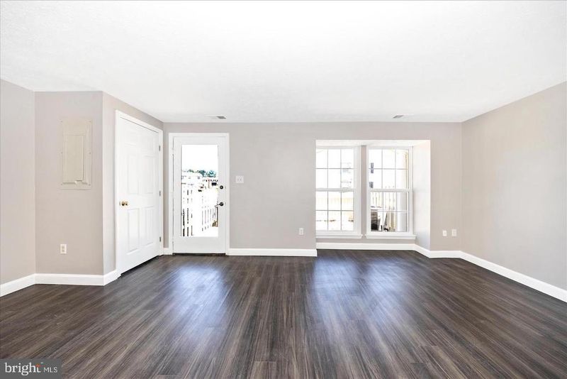 572 Hollyberry Way, Frederick, MD 21703