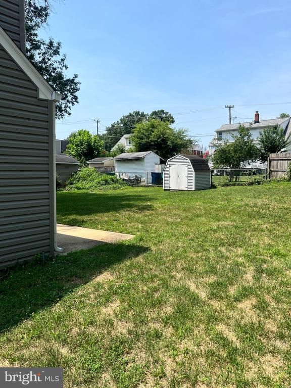6014 Bangor Dr, Alexandria, VA 22303