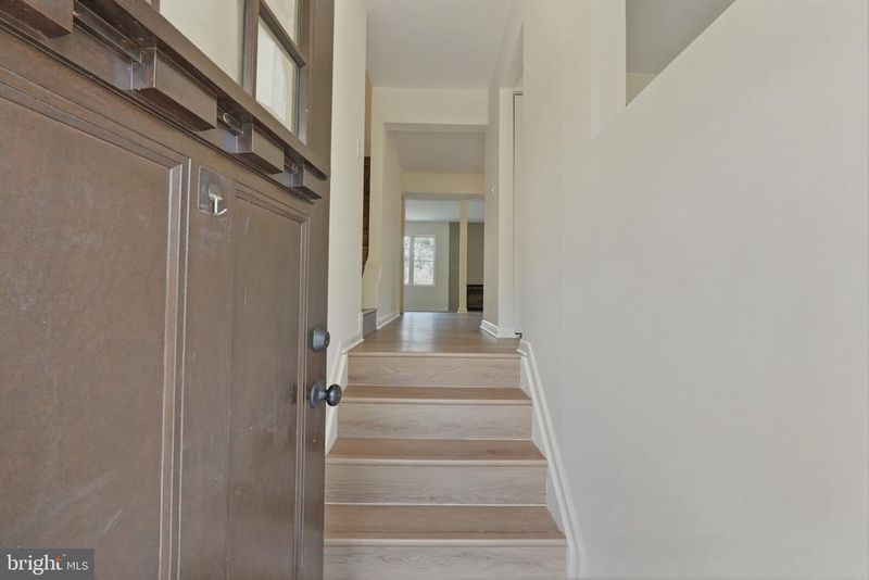 2846 Schoolhouse Cir, Silver Spring, MD 20902