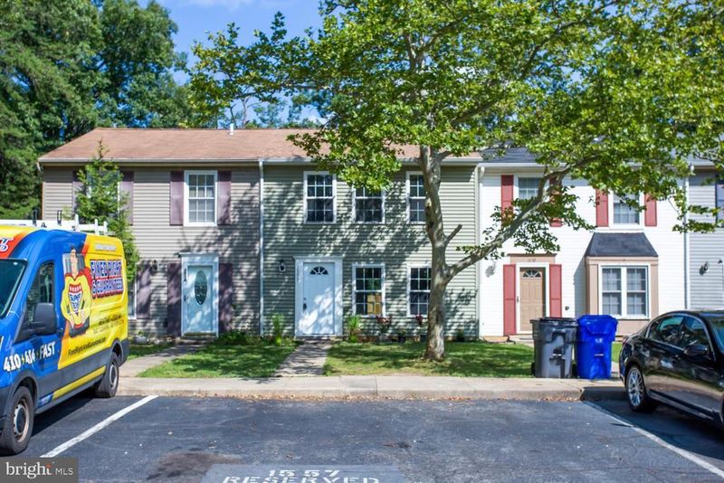 1557 Pin Oak Dr, Waldorf, MD 20601