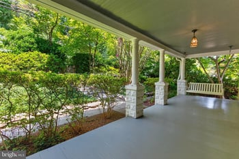 6414 Brookes Ln, Bethesda, MD 20816