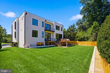 6201 Plainview Rd, Bethesda, MD 20817