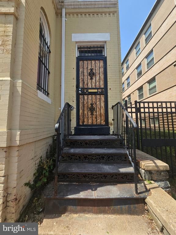 229 Elm St NW, Washington, DC 20001