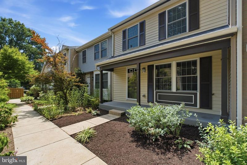 2916 Montauk Ct, Falls Church, VA 22042