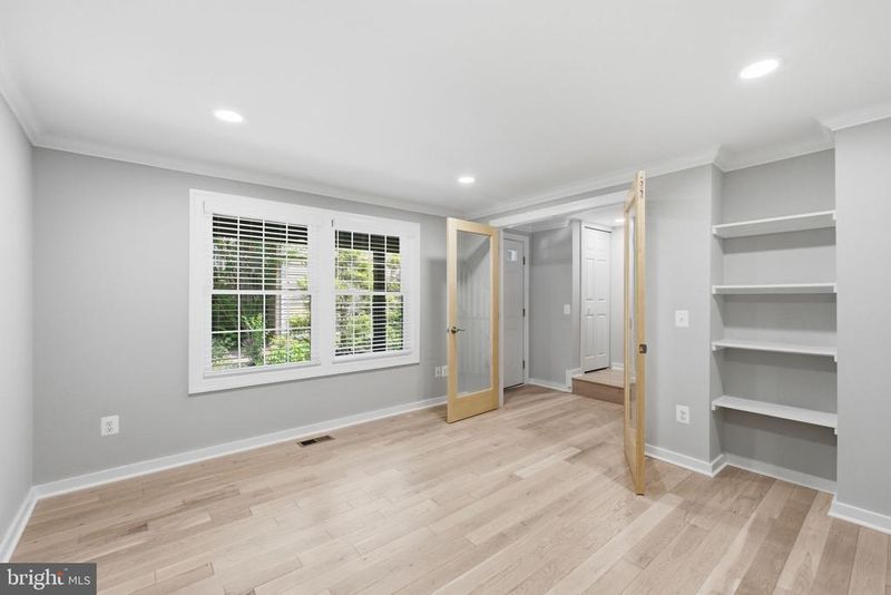 2916 Montauk Ct, Falls Church, VA 22042