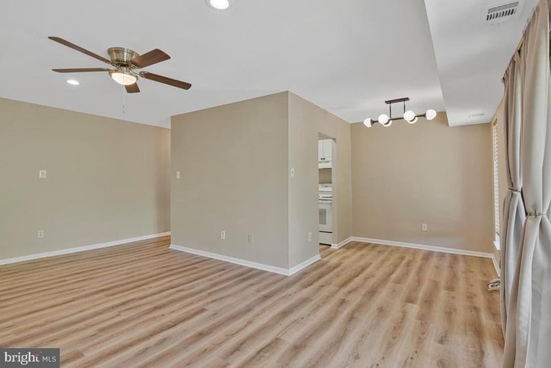 7589 Margate Ct #201, Manassas, VA 20109