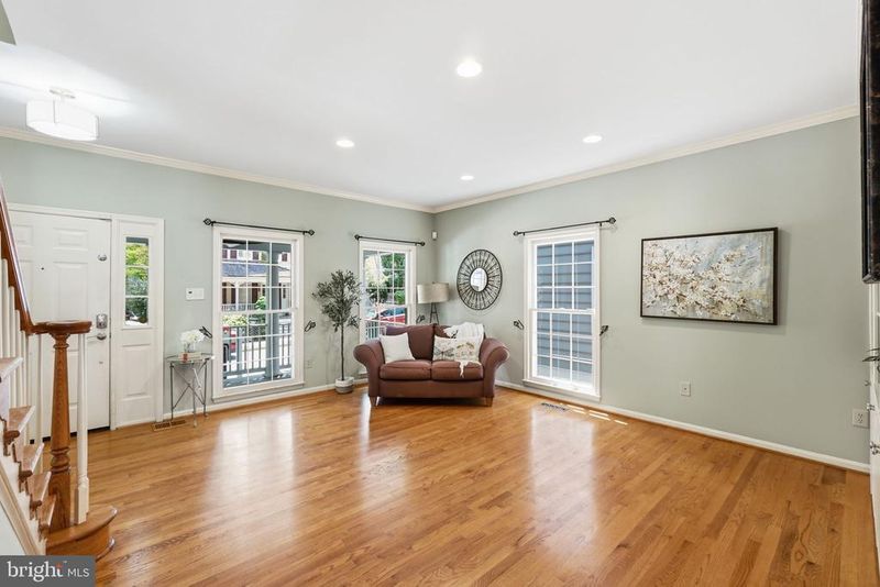 108 Thrift St, Gaithersburg, MD 20878