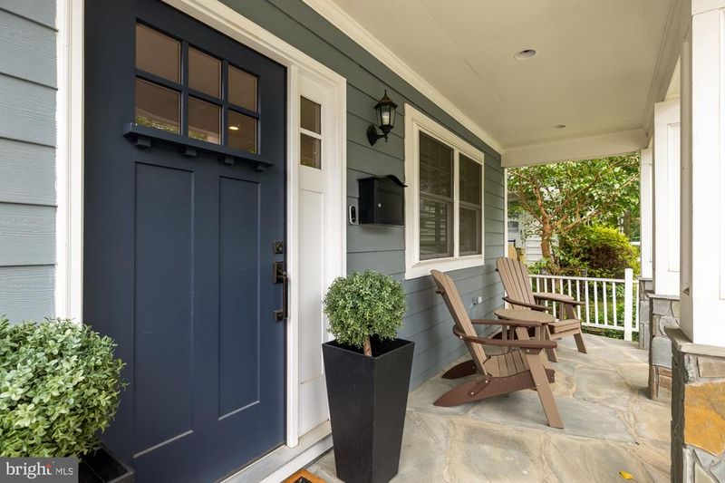 9912 Montauk Ave, Bethesda, MD 20817
